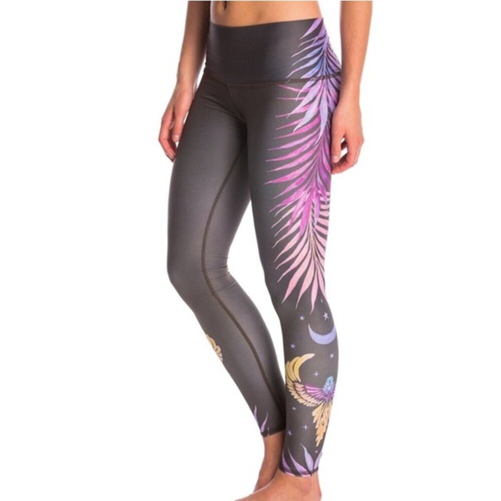 Teeki Phoenix Rising Hot Pant Leggings Size Small